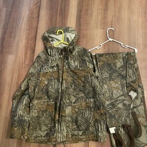 Camouflage WATERPROOF Men's Jacket and wader style pant set